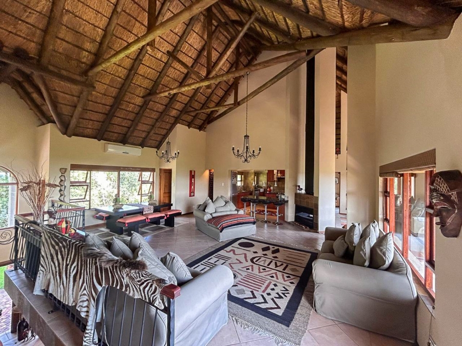 5 Bedroom Property for Sale in Boschenvaal River Front Lodges Free State